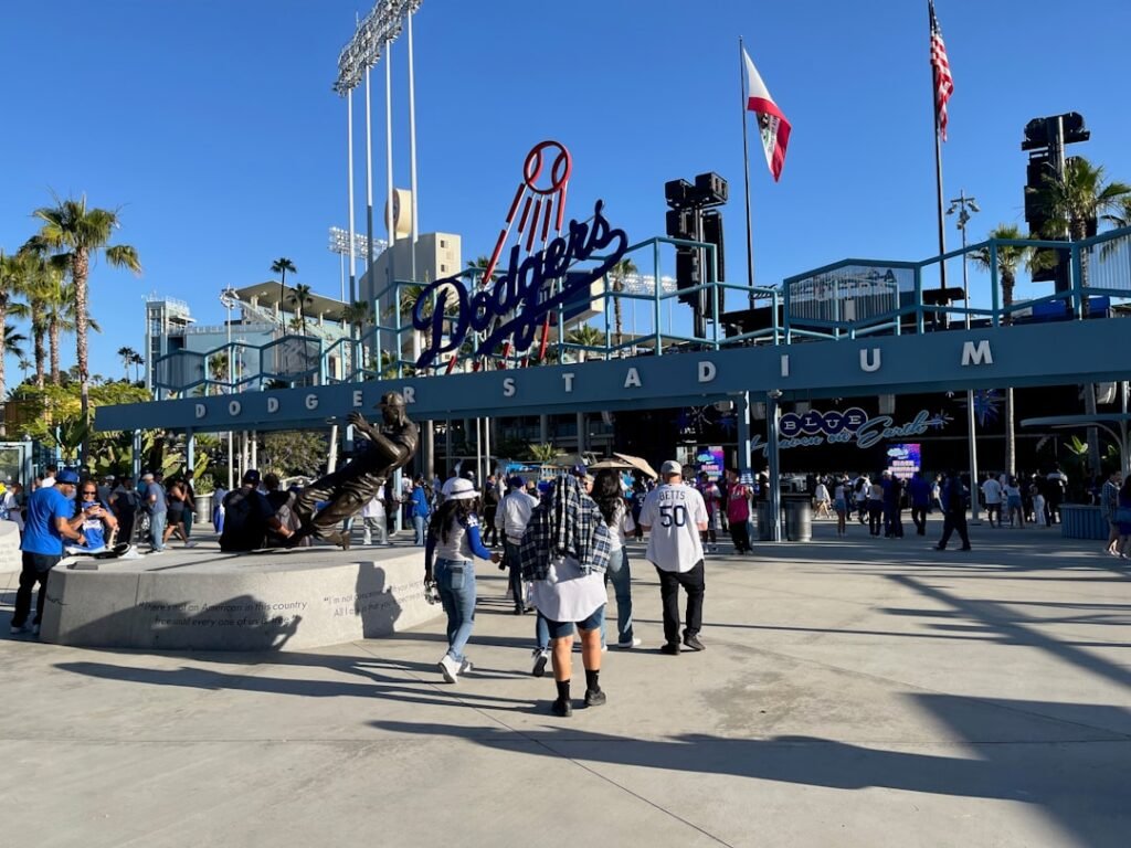 Photo dodgers vs brewers